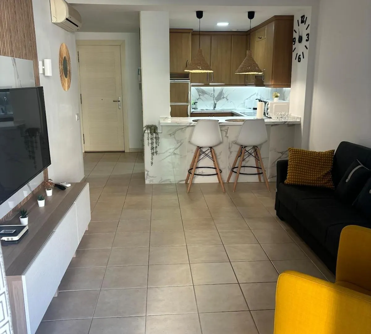 Bryson Home Gigantes Puerto de Santiago
